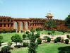 798px-rajasthan-jaipur-jaigarh-fort-compound.jpg