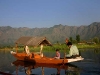 kashmir_dal_lake_boat.jpg